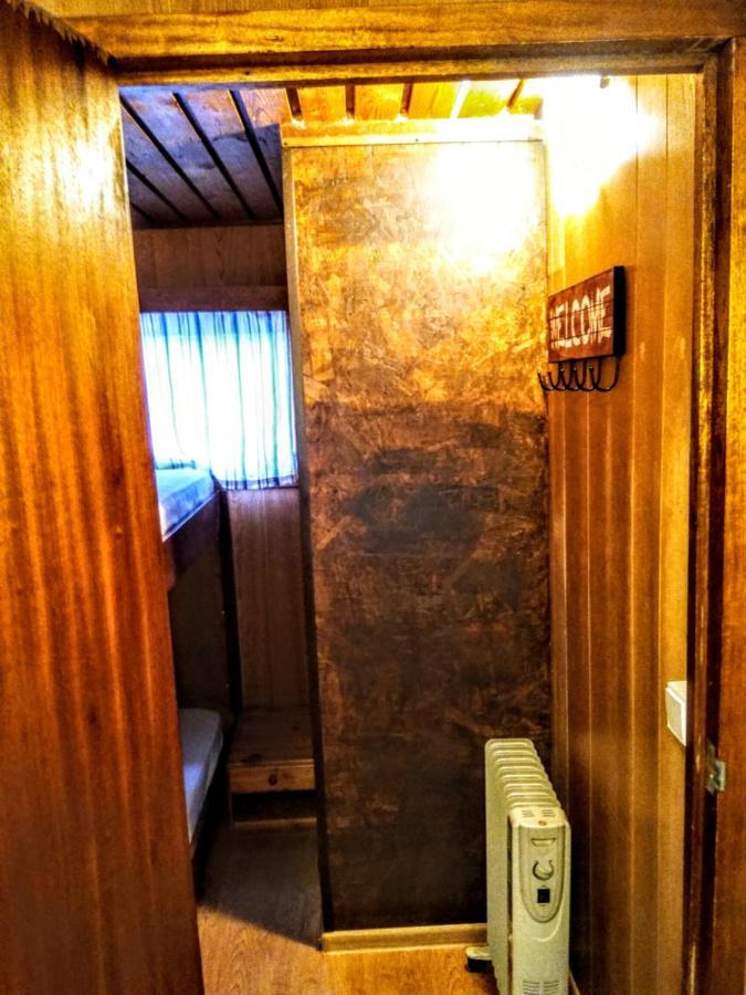 Two Rooms Rustic House - Self Check-In Boekarest Buitenkant foto