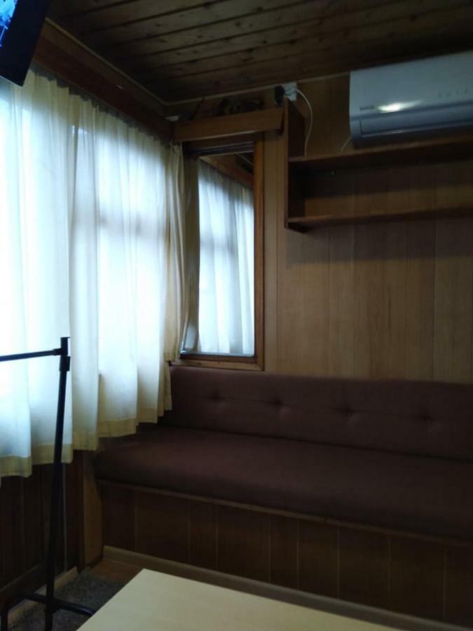 Two Rooms Rustic House - Self Check-In Boekarest Buitenkant foto