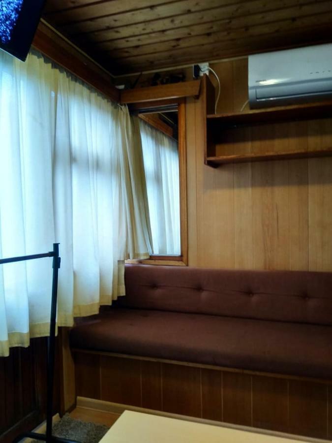 Two Rooms Rustic House - Self Check-In Boekarest Buitenkant foto